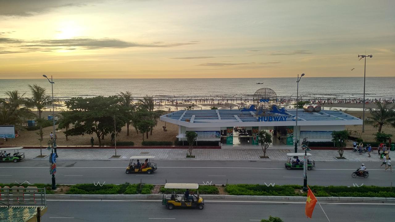 Khach San Ho Guom Hotel Sam Son Exterior photo
